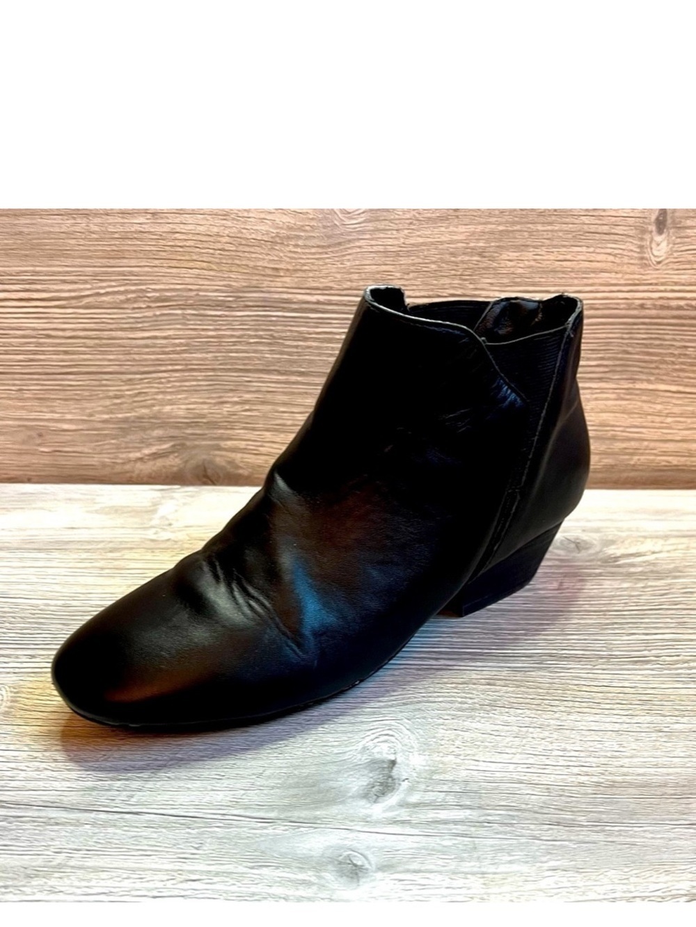 Adam Tucker black soft leather small wood round stacked heel ankle bootie size 8